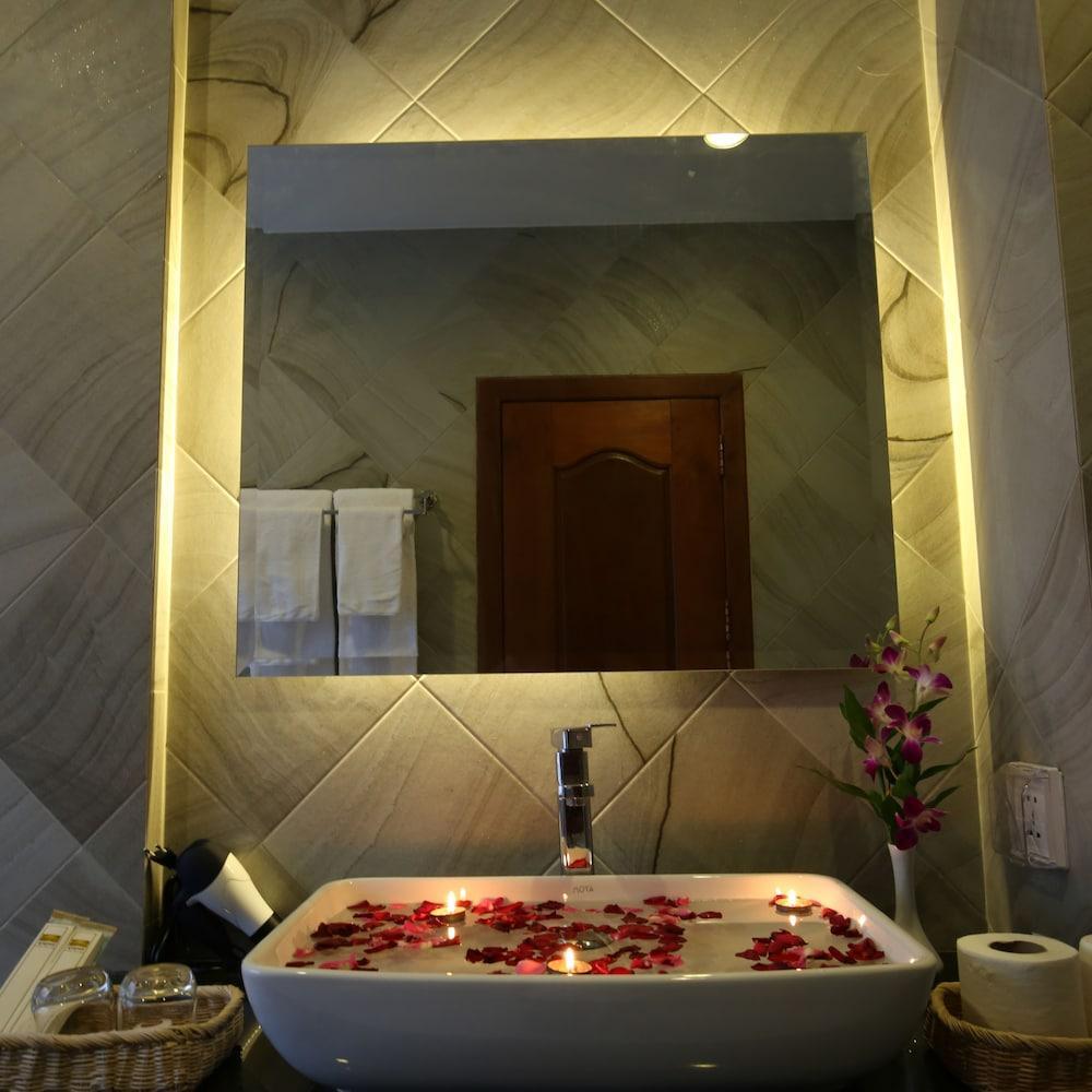 Holy Angkor Deluxe Hotel Σιέμ Ρέαπ Εξωτερικό φωτογραφία